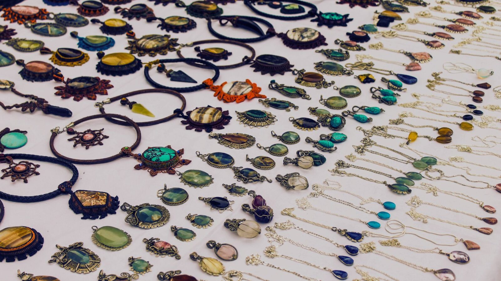 Spring Jewelry Trends Styles & Outfit Ideas